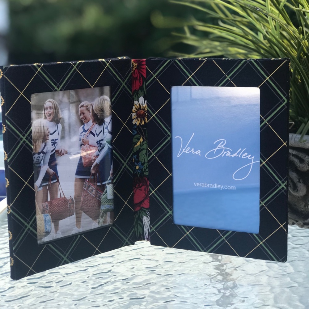 *NEW*Vera Bradley Standing Photo Frame Black/Roses